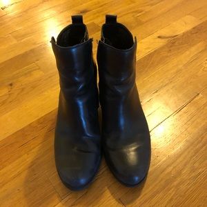 Born Gillian Booties